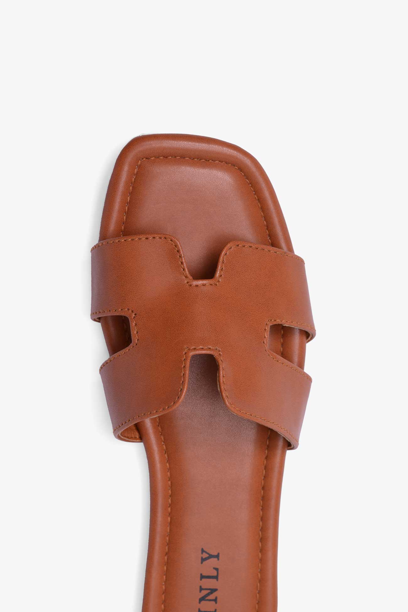Stinly Women’s Criss-Cross Flat Chappal